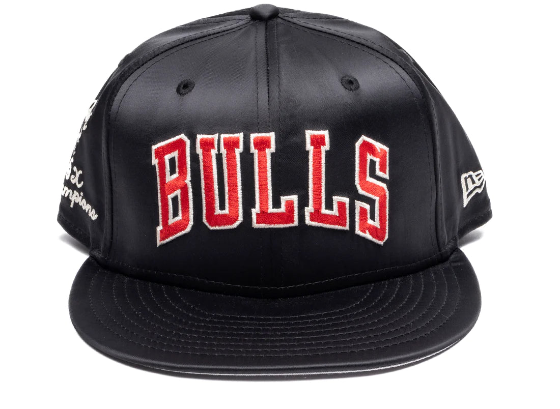 Chicago Bulls Satin Script Snapback Hat