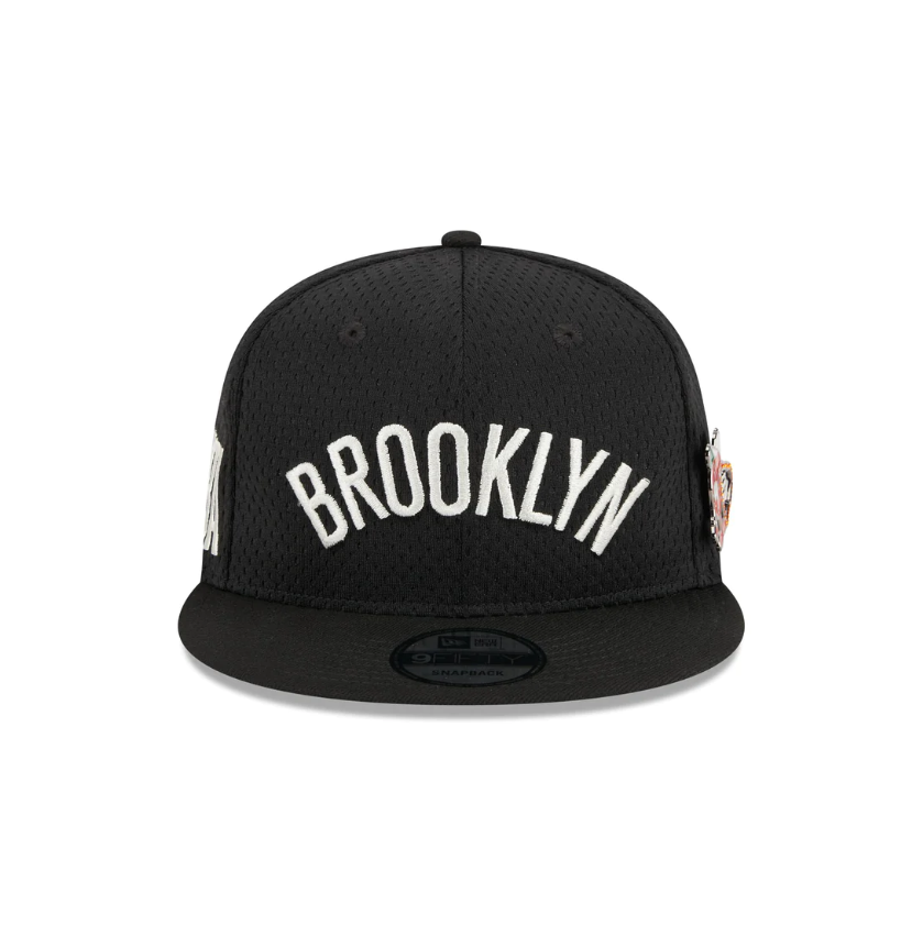 Brooklyn Nets Post-Up Pin Snapback Hat