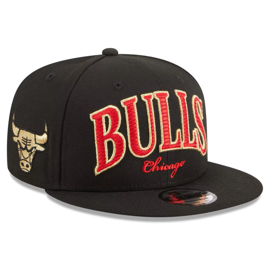 Chicago Bulls Golden Tall Text Snapback Hat