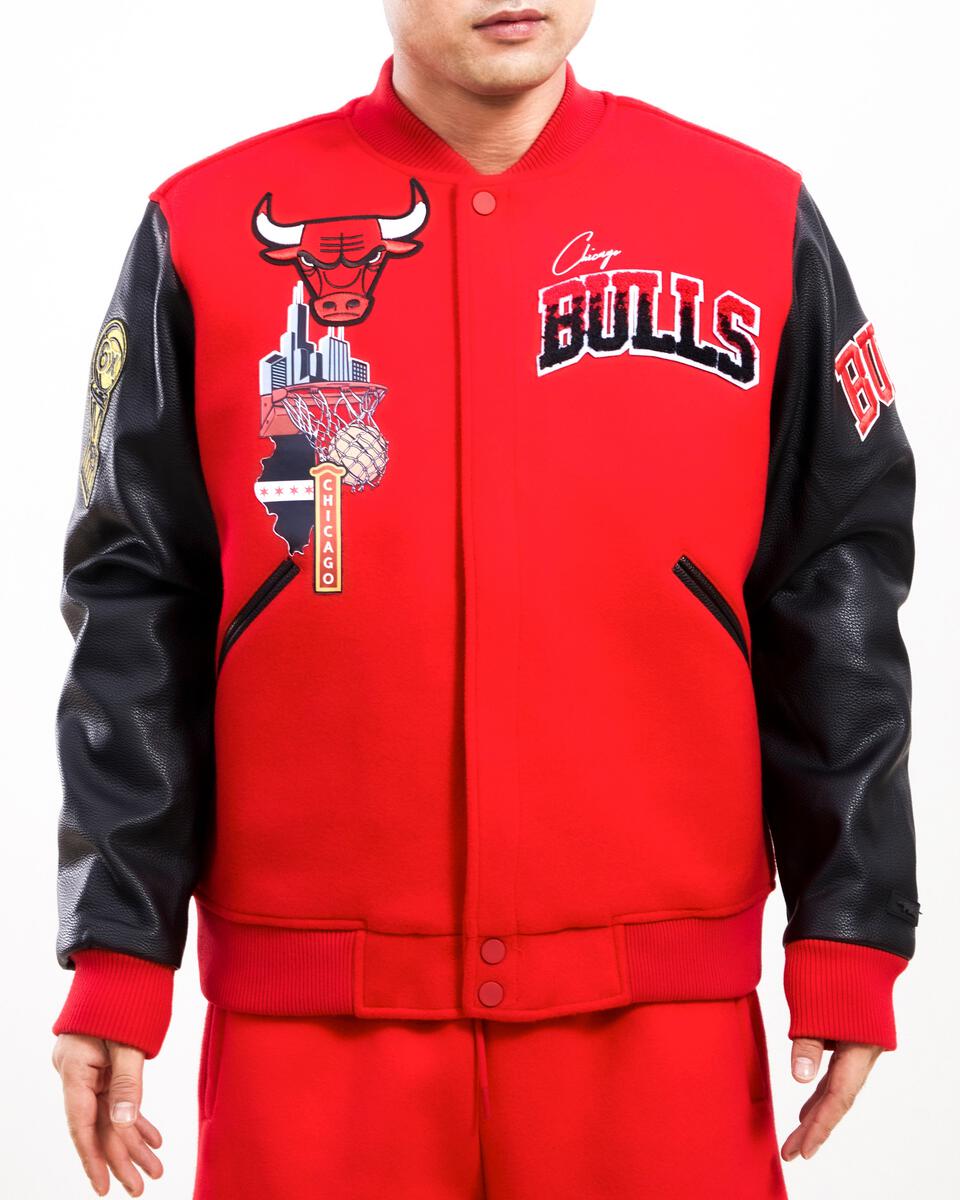 Pro Standard (BCB654362) - Chicago Bulls Home Town Wool Varsity Jacket- Red